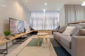A Comfy & Bright 2BR Suasana Suite 6 FREE Parking